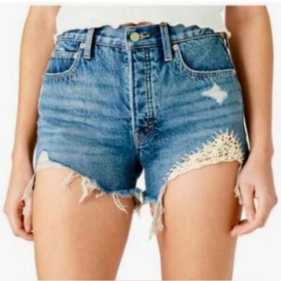 Lucky Brand Mom High Rise Button Fly Distressed Hemp Crochet Bohemian Short 8/29 - Picture 1 of 9
